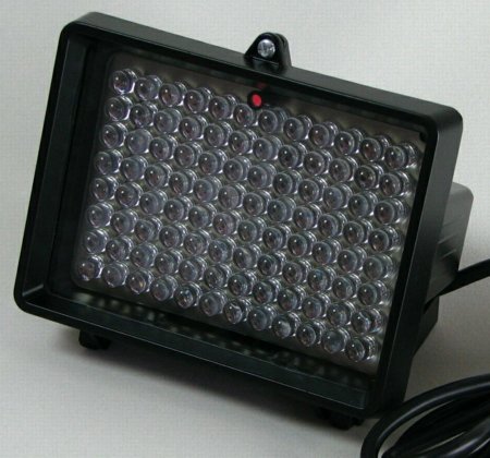 IR Scheinwerfer 40m 96Leds semidiskret IP65 90 Grad IR Scheinwerfer 40m 96Leds semidiskret IP65 90 Grad